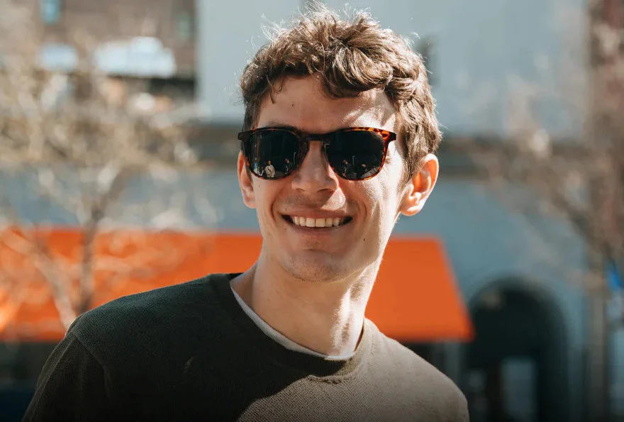 FlyFrames: Eyewear with No Arms (Temples) - Core77