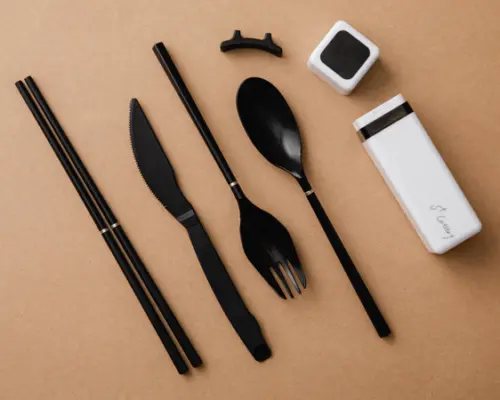 BesoVida is a set of utensil designed to take on different r
