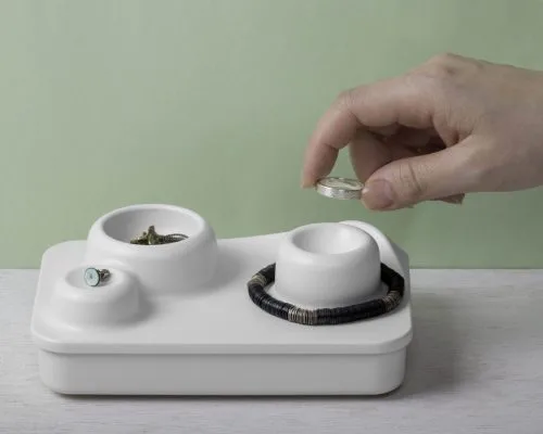 VALLEY landscape organizing box holds phone, cards and glass