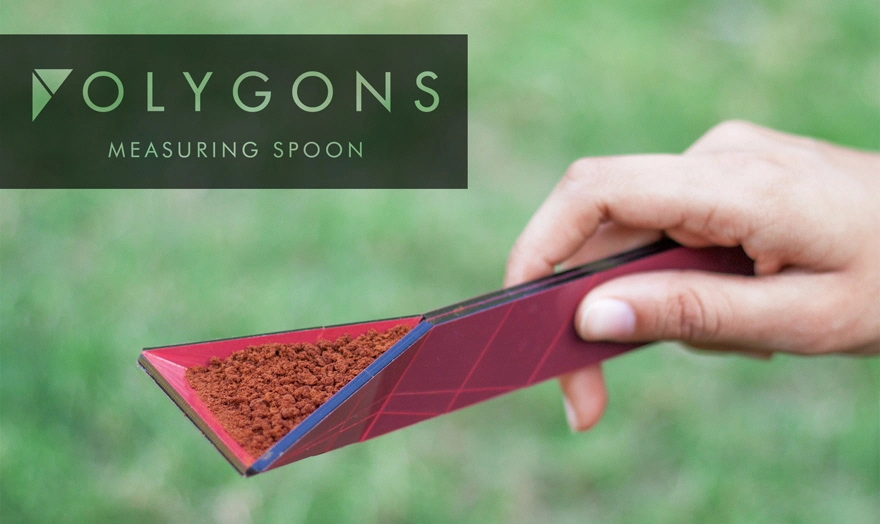 Core77 Test Kitchen: Does the Polygons 4-in-1 Measuring Spoon Fold Under Pressure?