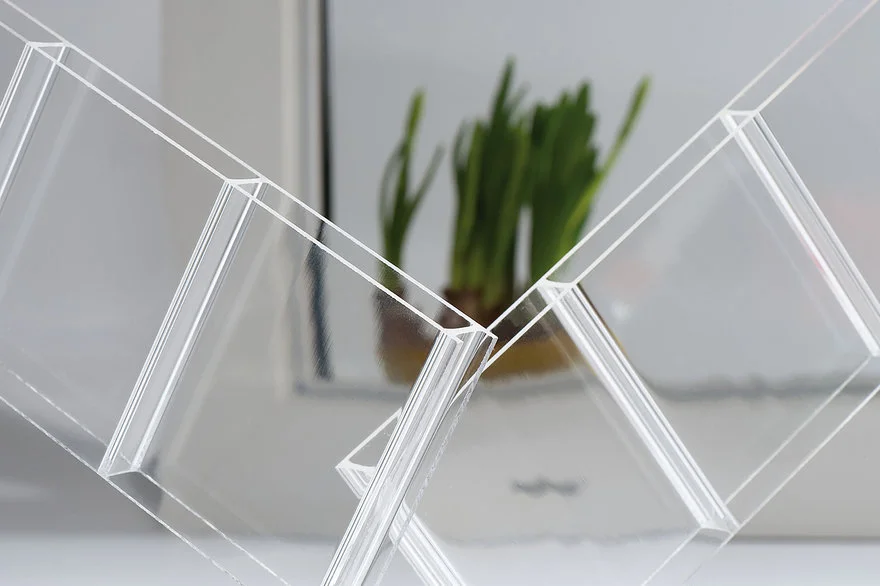 Explaining the Difference Between plexiglass and Plexiglas® - Core77