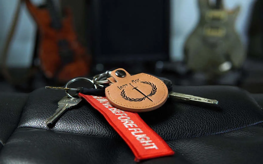 Design Problem, or User Behavior Problem? Guitar Pick Storage - Core77