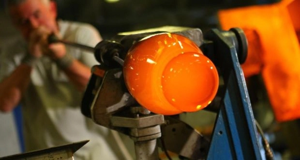 What Is Cut Crystal? See 3 Ways The Fancy Stuff Is Made - Core77