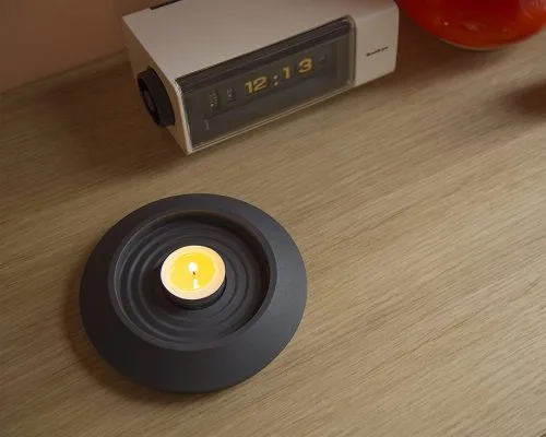 VALLEY landscape organizing box holds phone, cards and glass