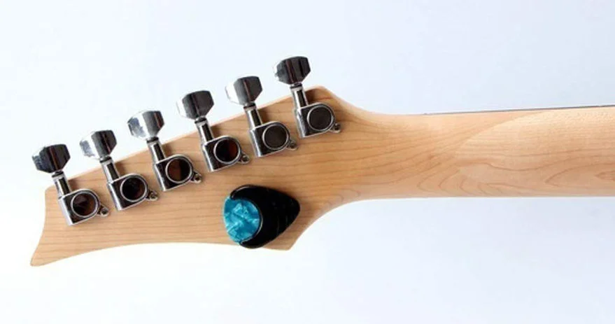 Design Problem, or User Behavior Problem? Guitar Pick Storage - Core77