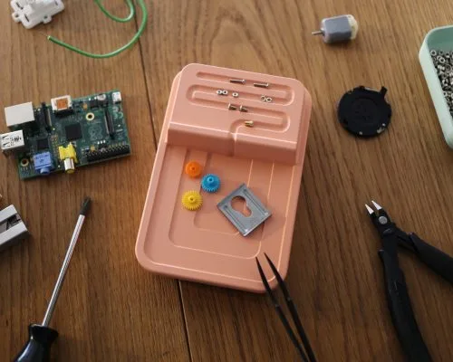 VALLEY landscape organizing box holds phone, cards and glass